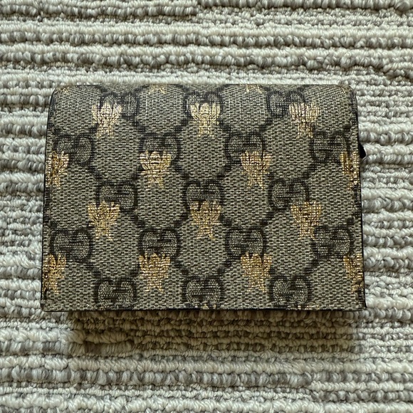 Gucci Bee Wallet - Picture 1 of 3